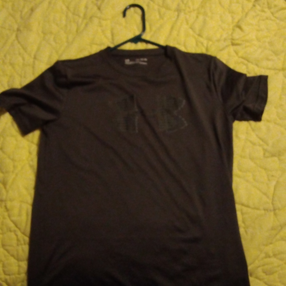 Youth XL under armor heat gear short sleeve